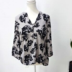 Maurices Gray Blouse with Long Sleeves and Relaxed Fit